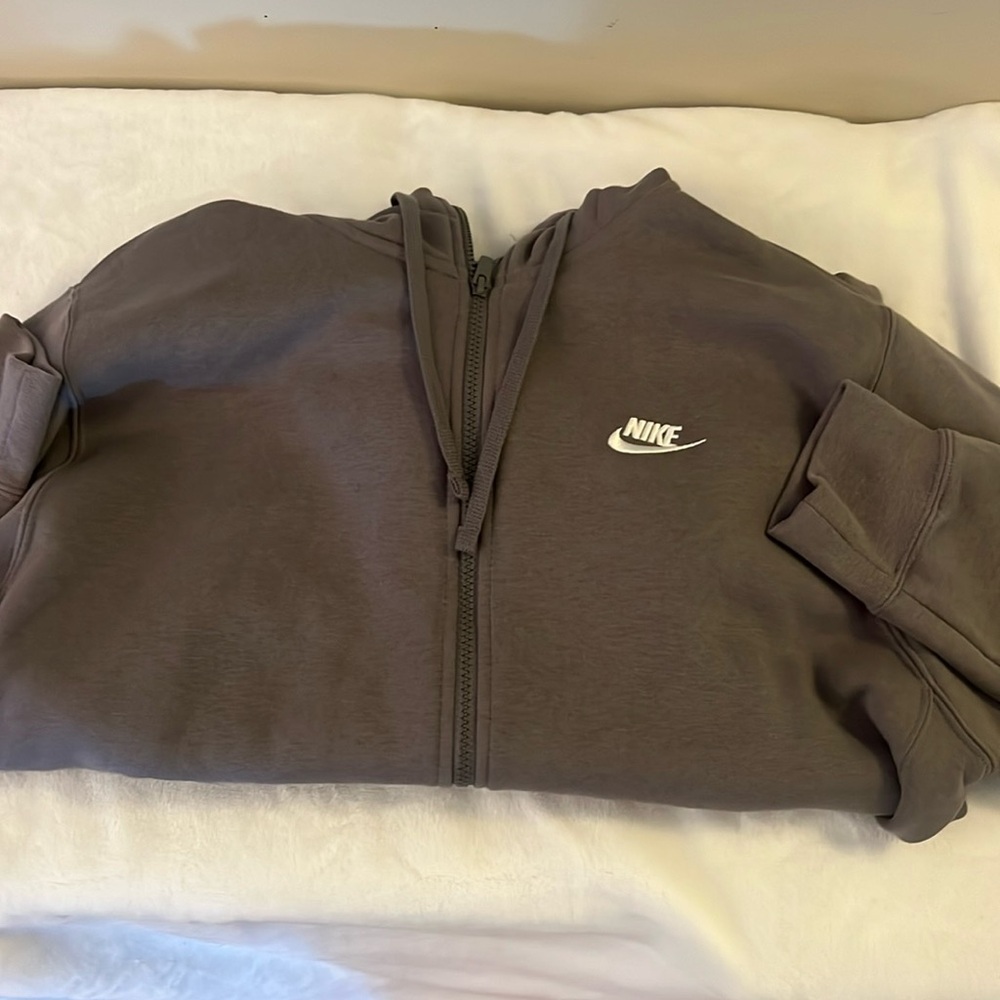 NIKE men’s ZIP UP
